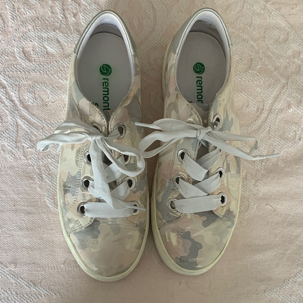 Remonte soft cream multi color Sneakers size 39
